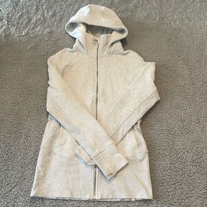 Lululemon Hooded Radiant Jacket
Heathered Core Ultra Light Grey size 6